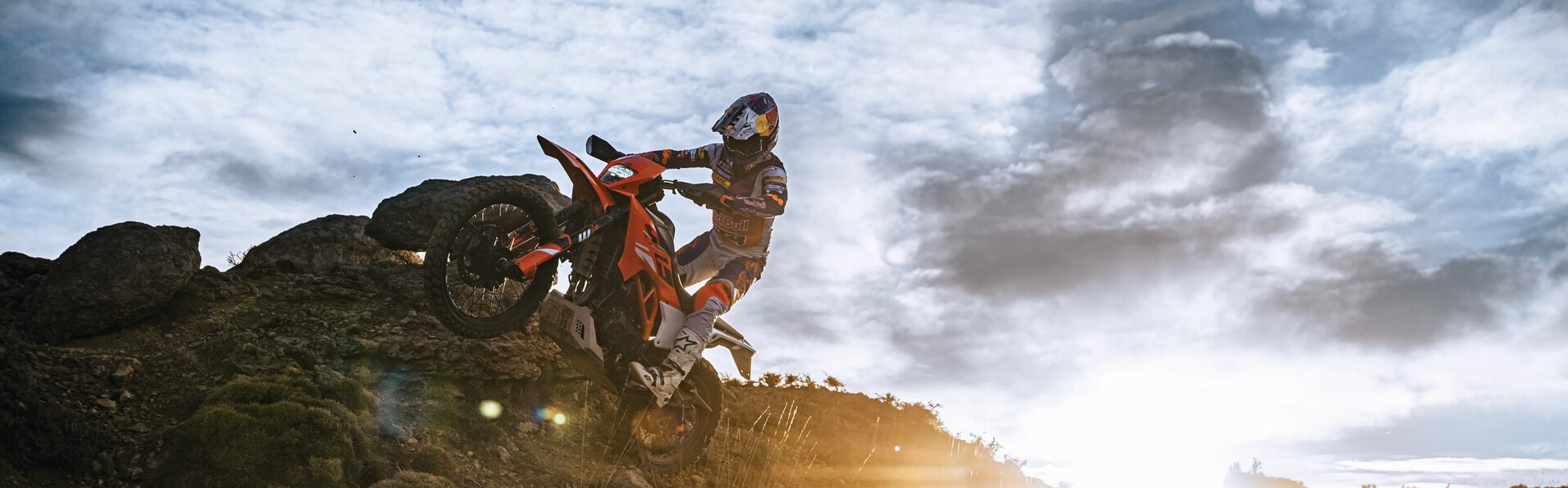 АБСОЛЮТНО НОВЫЙ КТМ 390 ENDURO R ПОЯВИТСЯ В КТМ АВТОДОМ ВО ВТОРОЙ ПОЛОВИНЕ 2025 ГОДА
